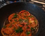 Foto del paso 1 de la receta: Desayuno delicioso! Huevos revueltos con tomate 🍅🍳