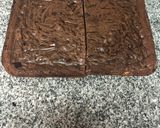 Foto del paso 4 de la receta: Torta de brownie con nueces y chocolates, ideal para cumpleaños!