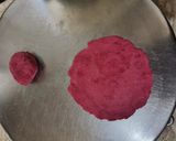 A picture of step 3 of Beetroot puri.