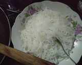 Foto langkah ke 1 dari resep Bihun goreng pedas.