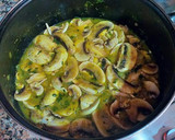 Foto del paso 13 de la receta: Pollo en salsa verde cremosa con champiñones laminados