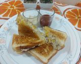 A picture of step 5 of Chicken ranchi dressing sauce sandwiches.