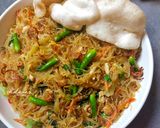 Foto langkah ke 5 dari resep Bihun Goreng Jawa Nyummy.