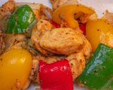 รูปขั้นตอนการทำที่ 19 ของ ไก่ผัด พริกหวาน อร่อยไว ได้ประโยชน์👍