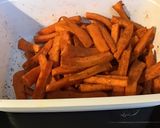 Une image de l'étape 5 de Frites de carottes aux épices.