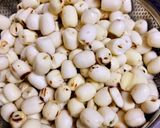 Hình bước làm 1 của món Mứt Hạt Sen