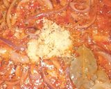 A picture of step 5 of Cinnamon fried pasta with cabbage fish sauce.