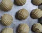 A picture of step 3 of Semolina Maamoul with Walnuts.