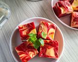 Foto langkah ke 9 dari resep Red Velvet Marble Cheesecake.