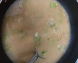 A picture of step 1 of Chicken and veg hot and sour soup.