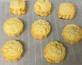 A picture of step 5 of Taiwanese Pineapple Cake.