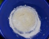 Foto del paso 2 de la receta: Mini tortita proteica con harina de coco al microondas
