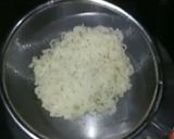 A picture of step 2 of Masala maggi.