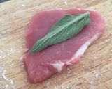 Une image de l'étape 2 de Saltimbocca.