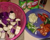 Foto langkah ke 1 dari resep Terong masak sarden.