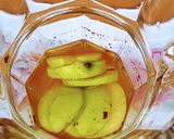 A picture of step 3 of Cinnamon Apple Detox Water.