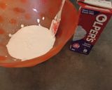 A picture of step 1 of Oreo Ice cream.