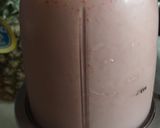 Foto del paso 1 de la receta: Batido de fresa para ayudar a aumentar las plaquetas y a curar la anemia