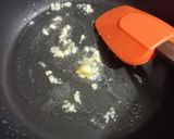 Foto langkah ke 4 dari resep Caisim cah jamur.