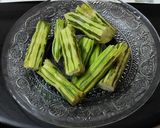 A picture of step 1 of Drumstick soup.