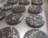 Foto del paso 2 de la receta: Alfajor oreo con sésamo relleno de limón