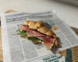 Foto del paso 3 de la receta: Croissant rellenos de jamón