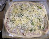 Foto langkah ke 3 dari resep Tuna Pizza.