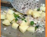A picture of step 4 of Kaanda Poha.