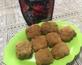 Foto langkah ke 4 dari resep Lemper Goreng KW/Nugget Nasi Isi Abon.