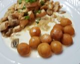 Foto del paso 18 de la receta: Pollo al champiñón con Papas Noiset a la Crema