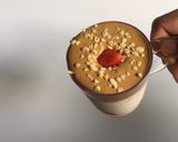 Foto langkah ke 5 dari resep Dalgona coffee X fresh strawberry milk (dessert drink).