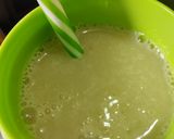 Foto del paso 4 de la receta: Jugo🧋de melón🧃y guanábana en leche🥛🍯🧃🧋