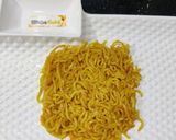 A picture of step 4 of Maggi Sandwich.
