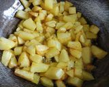 बटाटा भिंडी फ्राई (Batata bhindi fry recipe in Hindi) रेसिपी चरण 1 फोटो