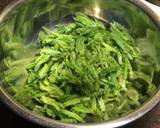 Taste of spring, Japanese cooked rice with Aralia sprouts recipe step 3 photo