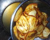 A picture of step 2 of Eggplant pakora.