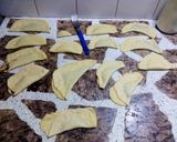 Foto del paso 9 de la receta: Empanadas dulces de chocolate y dulce de leche 🍫🥟