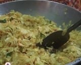 A picture of step 4 of Nylon poha roasted chiwda.