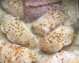 Foto del paso 5 de la receta: Rape en aliño de miel y mostaza, a la plancha, con tomate y pimiento rellenosde arroz y hierbas