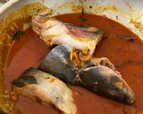 Gambar langkah 2 resipi Ikan patin masak kari tanpa santan.