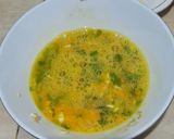 Foto langkah ke 2 dari resep Tamagoyaki isi sosis (Telur Dadar Gulung).