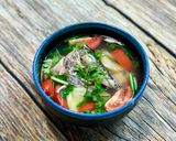 Hình bước làm 3 của món Canh Đầu Cá Thu Nấu Ngót