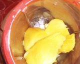 A picture of step 3 of Mango pineapple smoothie.