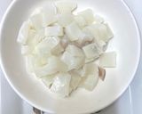 A picture of step 1 of Squid fry.