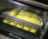 Foto langkah ke 7 dari resep Parmesan Cheese Breadstick Ala Tintin Rayner.