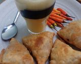 Foto langkah ke 6 dari resep Martabak Mie dan Samyang.