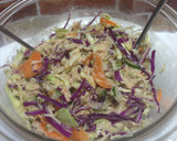Foto del paso 3 de la receta: Ensalada de Col (Repollo)morado y col blanco verde!!