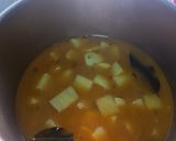 Foto del paso 2 de la receta: Papas guisadas con huevo cuajado