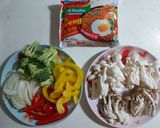 蔬菜滿滿炒泡麵的食譜步驟1照片
