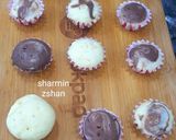 A picture of step 8 of Marble cupcakes.